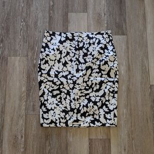 [NWT] LOFT b&w floral print skirt